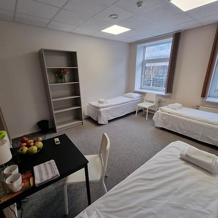 Room Near City Center Harbour Таллин Экстерьер фото
