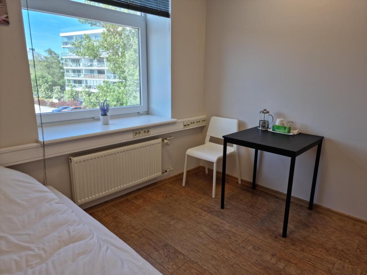 Room Near City Center Harbour Таллин Экстерьер фото