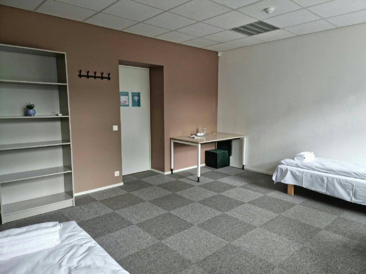 Room Near City Center Harbour Таллин Экстерьер фото