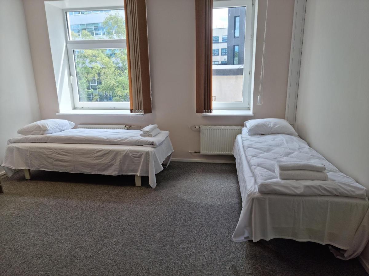 Room Near City Center Harbour Таллин Экстерьер фото